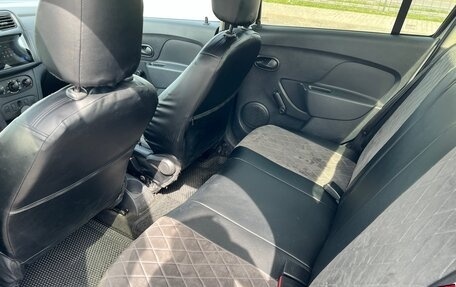 Renault Logan II, 2017 год, 690 000 рублей, 12 фотография