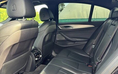 BMW 5 серия, 2018 год, 5 800 000 рублей, 26 фотография