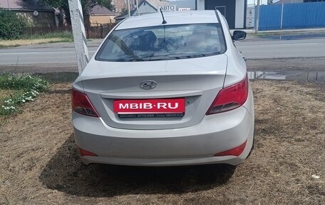 Hyundai Solaris II рестайлинг, 2015 год, 685 000 рублей, 2 фотография