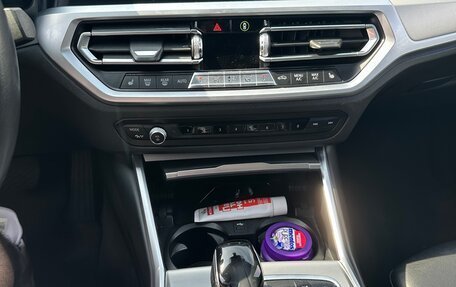 BMW 3 серия, 2019 год, 3 850 000 рублей, 14 фотография