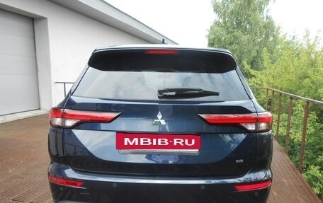Mitsubishi Outlander, 2022 год, 2 950 000 рублей, 6 фотография
