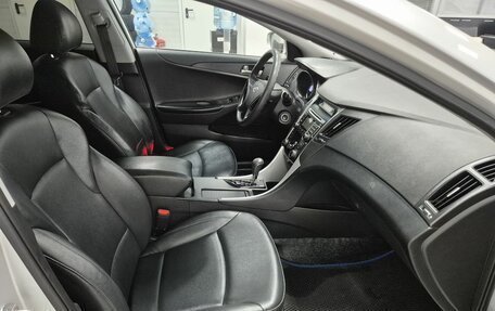 Hyundai Sonata VI, 2011 год, 796 000 рублей, 15 фотография