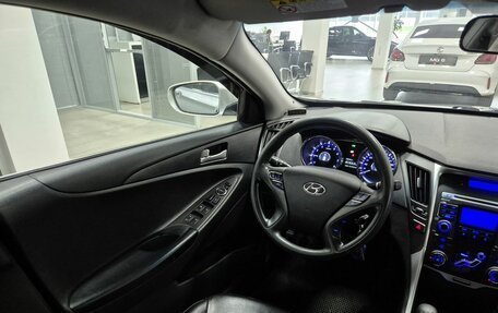 Hyundai Sonata VI, 2011 год, 796 000 рублей, 23 фотография