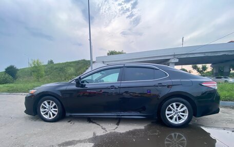 Toyota Camry, 2019 год, 1 900 000 рублей, 3 фотография