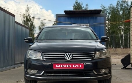 Volkswagen Passat B7, 2011 год, 900 000 рублей, 1 фотография