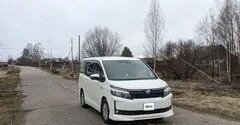 Toyota Voxy III, 2014 год, 1 750 000 рублей, 5 фотография