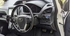 Toyota Voxy III, 2014 год, 1 750 000 рублей, 8 фотография