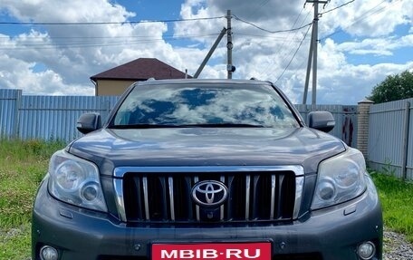 Toyota Land Cruiser Prado 150 рестайлинг 2, 2012 год, 2 650 000 рублей, 3 фотография
