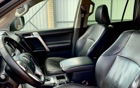 Toyota Land Cruiser Prado 150 рестайлинг 2, 2012 год, 2 650 000 рублей, 11 фотография