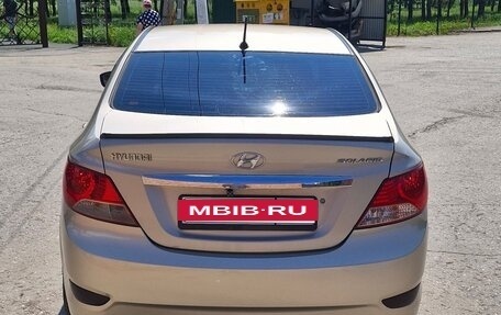 Hyundai Solaris II рестайлинг, 2012 год, 700 000 рублей, 2 фотография