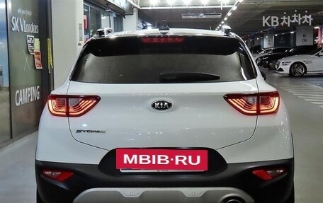 KIA Stonic, 2020 год, 1 550 000 рублей, 5 фотография