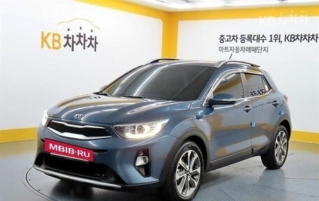 KIA Stonic, 2020 год, 1 500 000 рублей, 2 фотография