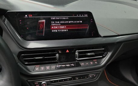 BMW 1 серия, 2020 год, 2 385 000 рублей, 14 фотография