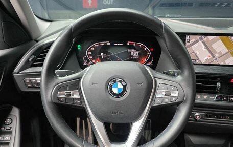 BMW 1 серия, 2020 год, 2 385 000 рублей, 13 фотография