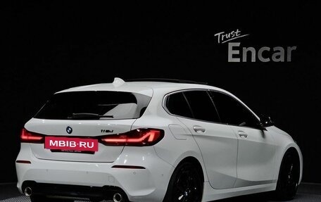 BMW 1 серия, 2020 год, 2 385 000 рублей, 2 фотография