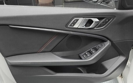 BMW 1 серия, 2020 год, 2 385 000 рублей, 24 фотография