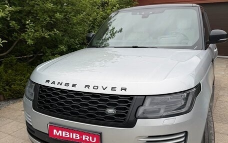 Land Rover Range Rover IV рестайлинг, 2018 год, 5 500 000 рублей, 1 фотография