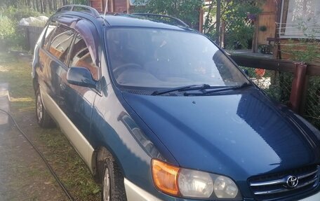 Toyota Ipsum II, 1998 год, 420 000 рублей, 1 фотография