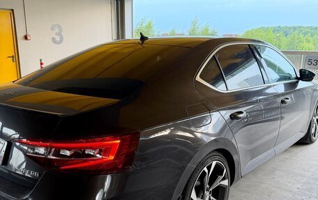 Skoda Superb III рестайлинг, 2018 год, 2 400 000 рублей, 11 фотография