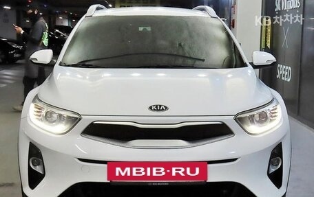KIA Stonic, 2020 год, 1 520 000 рублей, 2 фотография