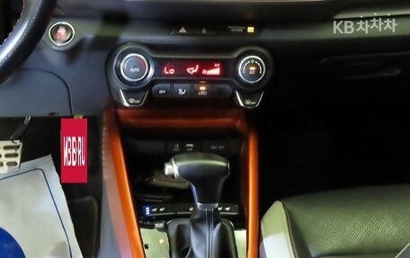 KIA Stonic, 2020 год, 1 520 000 рублей, 10 фотография