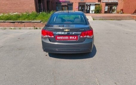Chevrolet Cruze II, 2014 год, 800 000 рублей, 4 фотография