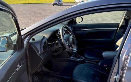 Hyundai Elantra VI рестайлинг, 2019 год, 1 620 000 рублей, 6 фотография
