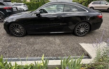 Mercedes-Benz E-Класс, 2019 год, 4 500 000 рублей, 4 фотография