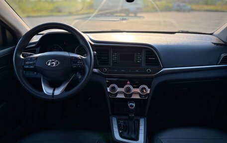 Hyundai Elantra VI рестайлинг, 2019 год, 1 620 000 рублей, 9 фотография
