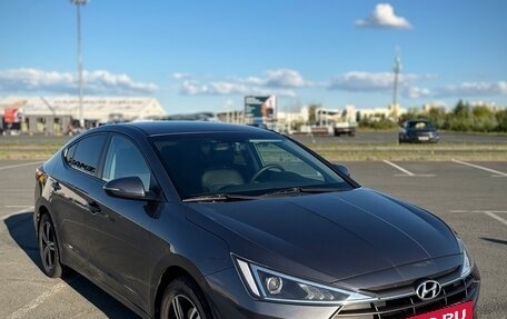 Hyundai Elantra VI рестайлинг, 2019 год, 1 620 000 рублей, 4 фотография