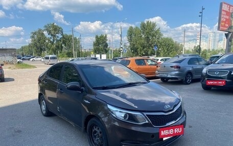 KIA Rio III рестайлинг, 2015 год, 299 000 рублей, 3 фотография