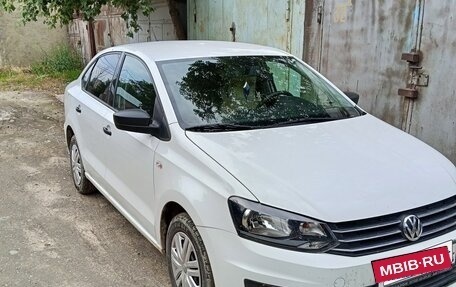 Volkswagen Polo VI (EU Market), 2018 год, 1 200 000 рублей, 2 фотография
