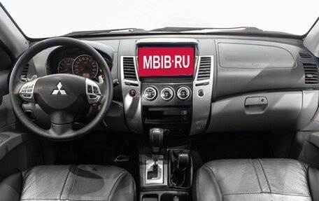 Mitsubishi Pajero Sport II рестайлинг, 2014 год, 1 867 200 рублей, 6 фотография
