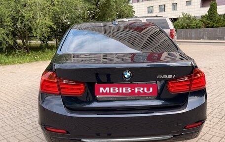 BMW 3 серия, 2011 год, 1 420 000 рублей, 4 фотография
