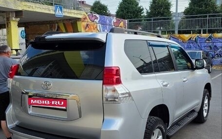 Toyota Land Cruiser Prado 150 рестайлинг 2, 2011 год, 2 600 000 рублей, 3 фотография
