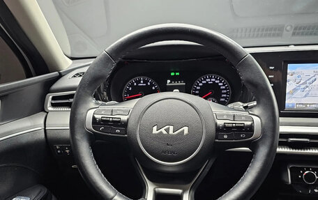 KIA K5, 2023 год, 1 800 000 рублей, 10 фотография