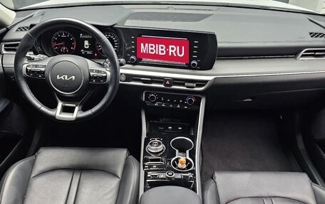 KIA K5, 2023 год, 1 800 000 рублей, 9 фотография
