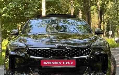 KIA Stinger I, 2018 год, 2 900 000 рублей, 2 фотография