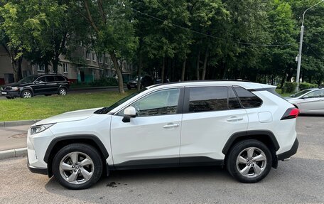 Toyota RAV4, 2021 год, 3 400 000 рублей, 2 фотография