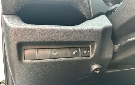 Toyota RAV4, 2021 год, 3 400 000 рублей, 10 фотография