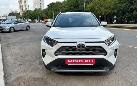 Toyota RAV4, 2021 год, 3 400 000 рублей, 7 фотография