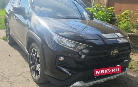 Toyota RAV4, 2021 год, 3 500 000 рублей, 2 фотография