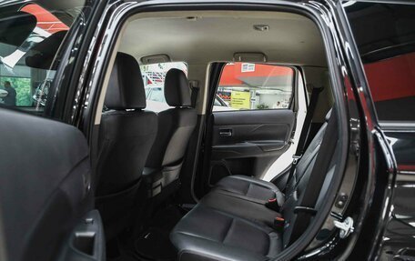 Mitsubishi Outlander III рестайлинг 3, 2013 год, 1 390 000 рублей, 7 фотография