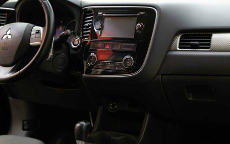 Mitsubishi Outlander III рестайлинг 3, 2013 год, 1 390 000 рублей, 11 фотография