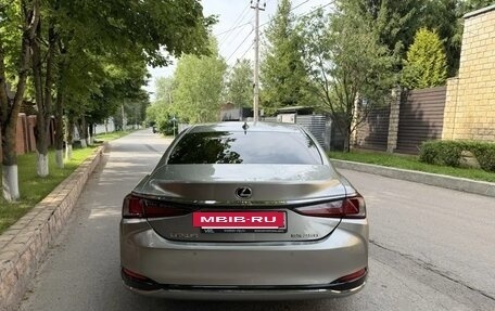 Lexus ES VII, 2021 год, 4 250 000 рублей, 6 фотография