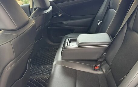 Lexus ES VII, 2021 год, 4 250 000 рублей, 12 фотография