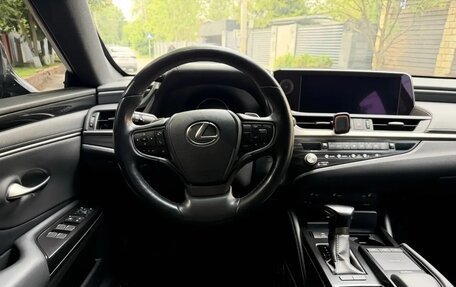 Lexus ES VII, 2021 год, 4 250 000 рублей, 13 фотография