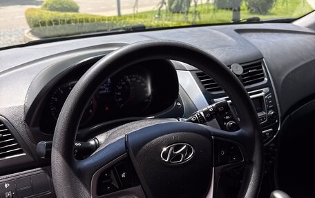 Hyundai Solaris II рестайлинг, 2015 год, 1 149 000 рублей, 17 фотография