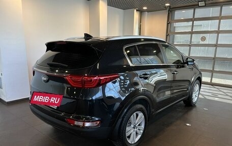 KIA Sportage IV рестайлинг, 2018 год, 2 380 000 рублей, 3 фотография
