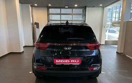 KIA Sportage IV рестайлинг, 2018 год, 2 380 000 рублей, 4 фотография